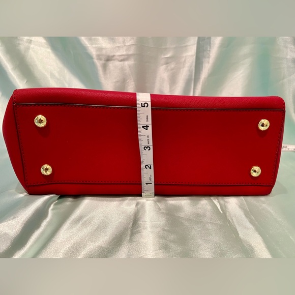 Michael Kors - Cynthia Saffiano Red Leather/Chained Accents/Satchel Bag LIKE NEW - Picture 10 of 16